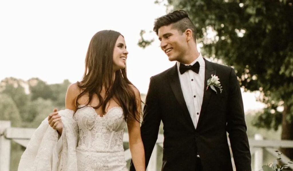 wedding dan and shay wife died